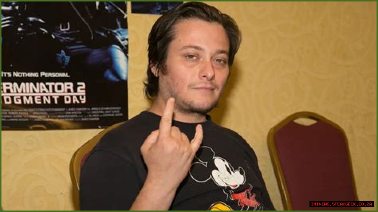 Edward Furlong Net Worth – How Much is Furlong Worth?