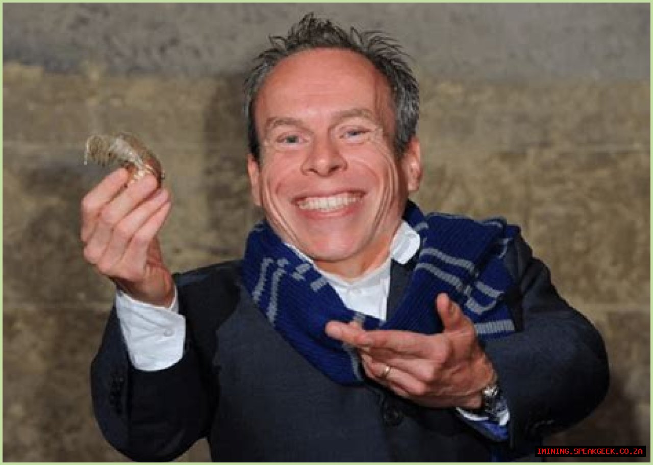 Warwick Davis Net Worth – How Much is Warwick Worth?