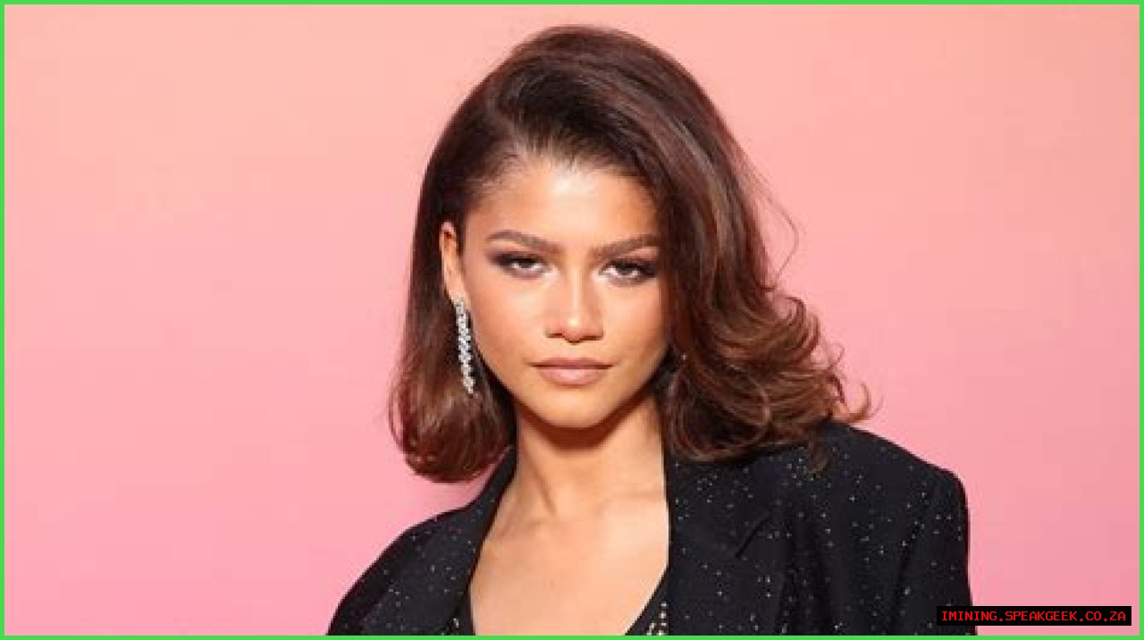 Zendaya Net Worth – How Much is Zendaya Worth?